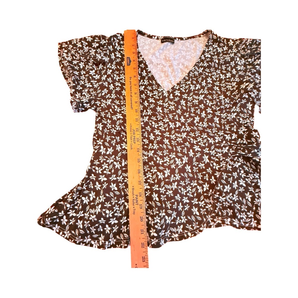 Zenobia Black & White Floral Wrap Blouse – 1XL - Picture 8 of 14